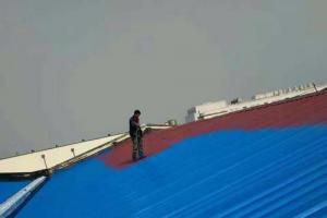 河南鄭州彩鋼瓦廠房屋頂翻新怎樣防腐防銹？