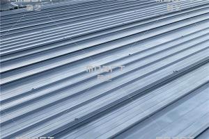 ?彩鋼瓦翻新施工過(guò)程中，廠房屋面產(chǎn)生閃銹的原因